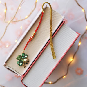 Metalowa zakładka do książki na szczęście - czterolistna koniczynka