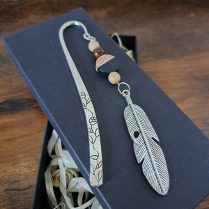 Metalowa zakładka do książki z piórem (w pudełku)