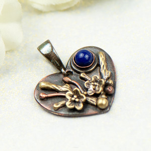 Miedziany wisiorek serce z lapis lazuli c855-4