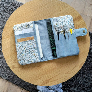 miętowy welurowy organizer