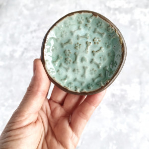 Mini miseczka na drobiazgi w łapki i kostki zielona