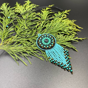 Mini wisiorek czarno turkusowy #1003 - haft koralikowy