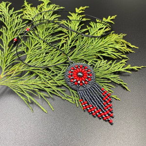 Mini wisiorek hematytowo czerwony #1004 - haft koralikowy