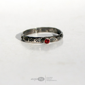 Minimalizm z granatem - duży rozmiar