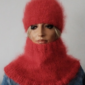 Moherowy komplet czapka i komin  w czerwieni