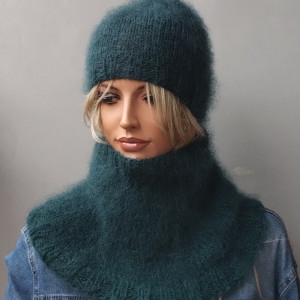 Moherowy komplet w kolorze ciemno zielonym