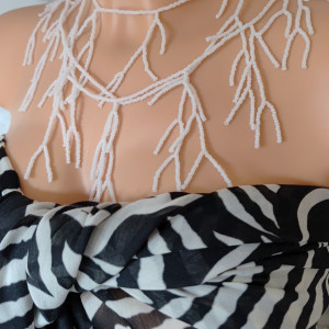 Naszyjnik Długi Gałazki Białe nasz24.140