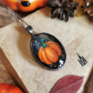 Naszyjnik jesienny z dynią ręcznie malowany