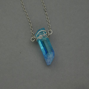 Naszyjnik niebieski kryształ górski wire wrapping 2