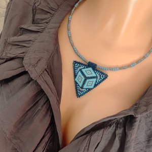 Naszyjnik Trójkąt Geometryczne Wzory Krótki 25.154