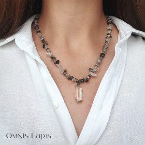 Naszyjnik w czerni i bieli - kwarc z turmalinem i kryształ górski