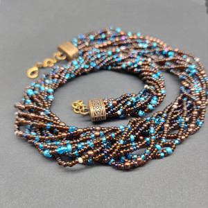 Naszyjnik Z Drobniutkich Koralików Szklanych Brązowych