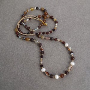 Naszyjnik z pereł naturalnych, agatu i chalcedonu – 100 cm
