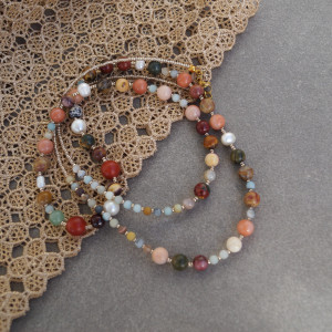 Naszyjnik z pereł naturalnych, agatu i chalcedonu, elegancki naszyjnik