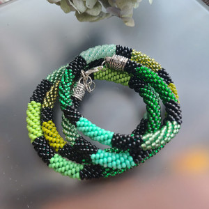 Naszyjnik Zielony Wąż Sznur Koralikowy