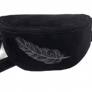 Nerka  czarna z piórem piórko na ramię haft