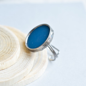 Niebieski dysk - duży pierścionek ze szkłem
