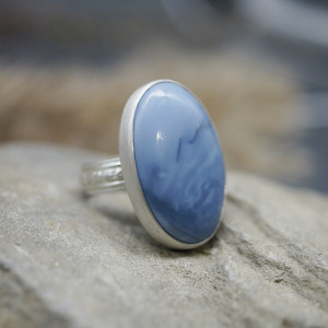 Niebieski opal pierścionek "Manir"