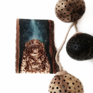 Obraz wypalany w drewnie. Akwarela. Małpa. Kosmos