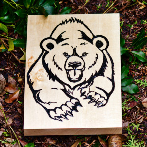 Obrazek malowany na deseczce lipowej Niedźwiedź