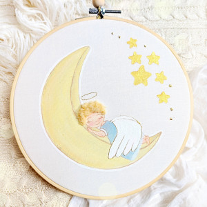 Obrazek z aniołkiem na księżycu, pamiątka chrztu dla dziecka