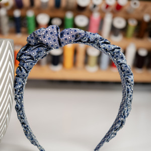 Opaska jedwabna szara w kwadraciki - upcykling