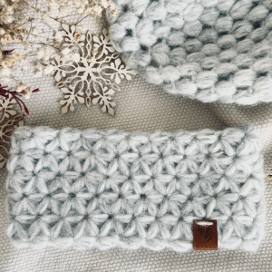 Opaska na szydełku szara