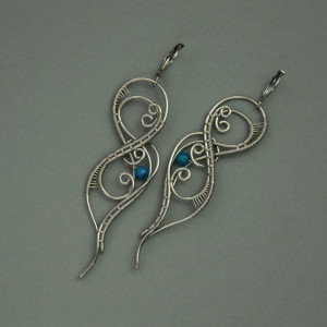 Oryginalne kolczyki kwarc niebieski wire wrapping
