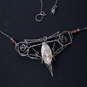 Oubli - Naszyjnik Wire Wrapping z Agatem i Rubinami