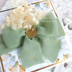 Pamiątka komunijna w drewnianym pudełku 613