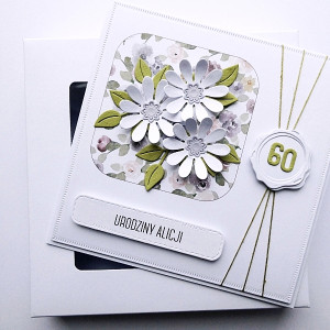 Pastelowa kartka na urodziny z kwiatami