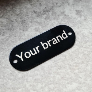 Personalizowana metka metalowa  czarna z logo Twój napis 1szt