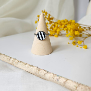 Pierścionek w paski