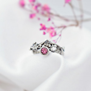 Pierścionek z Bluszczem i Różowym Turmalinem r. 13