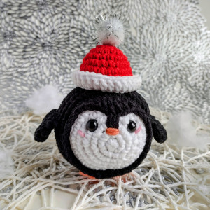 Pingwinek w czerwonej czapeczce