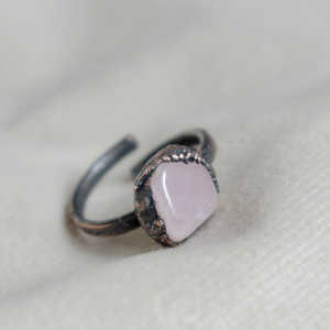 Pink - pierścionek z kwarcem różowym