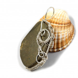 Piryt, srebrny wisior z plastrem pirytu