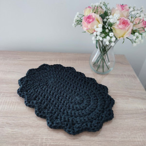 Podkładka owalna szydełkowa ze sznurka 28cmx40cm