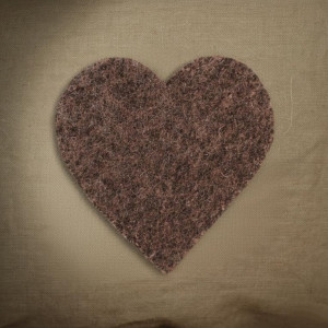 Podkładka Serce z 100% Spilśnionej Wełny – Ciemny Brąz