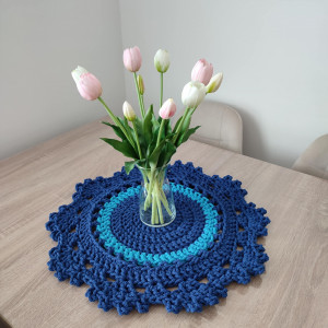 Podkładka szydełkowa ze sznurka na stolik 50cm