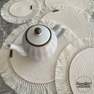 Podkładki stołowe. 4+1 szt