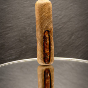 Podłużny wisiorek "Orzech i kyanit" (pomarańczowy Kim) – biżuteria