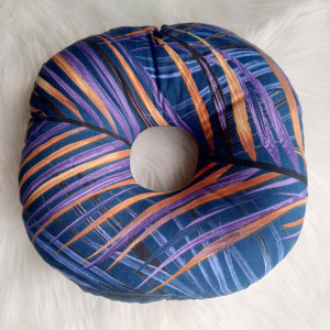 Poduszka do Piercingu Ucha Z Otworem Na Gojenie Helix pióra