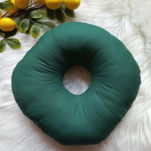 Poduszka do Piercingu Ucha Z Otworem Na Gojenie Helix zielona