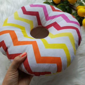 Poduszka do Piercingu Ucha Z Otworem Na Gojenie Helix zygzak