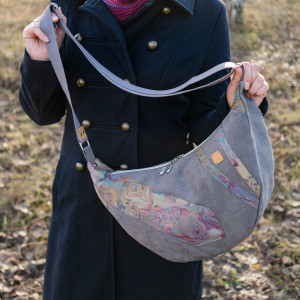 Półokrągła torebka z upcyklingu - szara z krawatem - duża