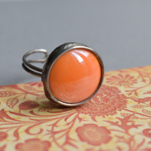 Pomarańczowy  - pierścionek ze szkłem