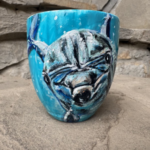 Porcelanowy kubek ręcznie malowany-  Delfin