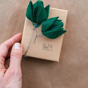 Prezent dla niej inny niż wszystkie, kolczyki tulipany origami z filcu