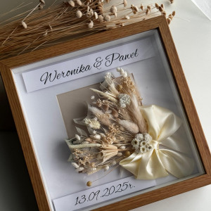 Prezent na ślub bukiet w ramce i miejsce na pieniądze
